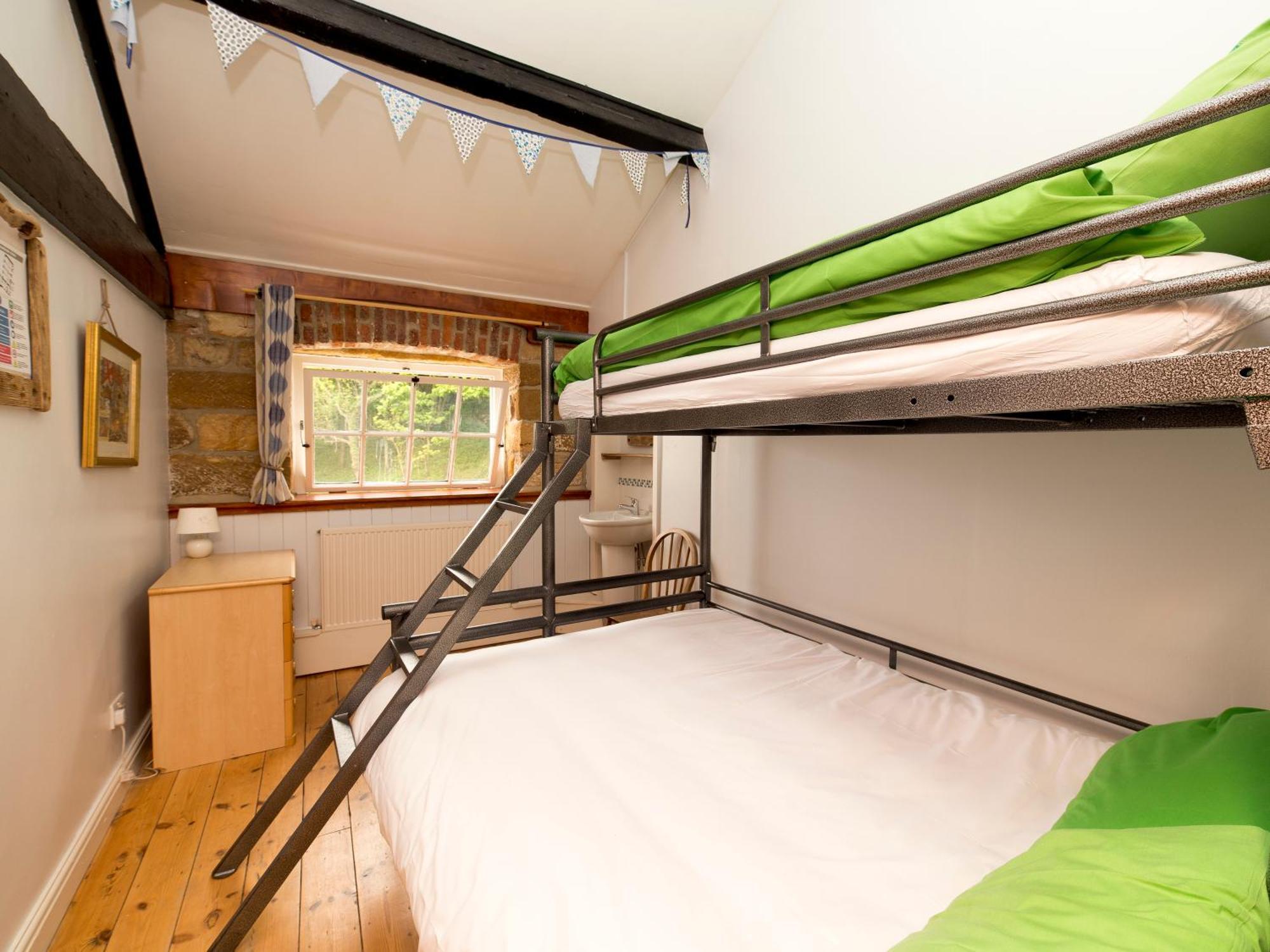 Yha Boggle Hole Hostel Fylingthorpe Exterior foto
