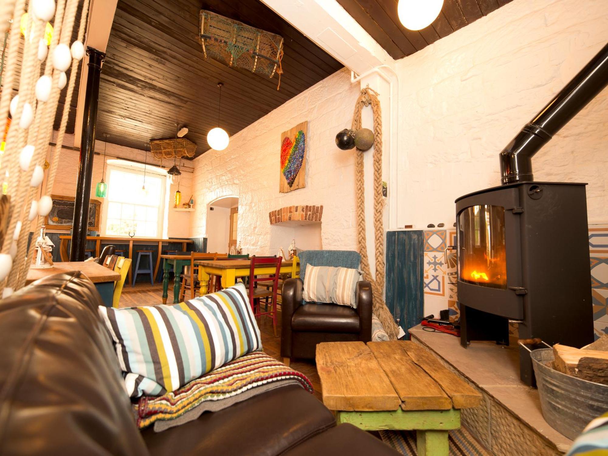 Yha Boggle Hole Hostel Fylingthorpe Exterior foto
